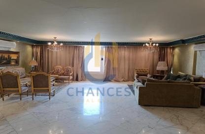 Apartment - 4 Bedrooms - 3 Bathrooms for sale in Cornish El Nile St. - Maadi - Hay El Maadi - Cairo