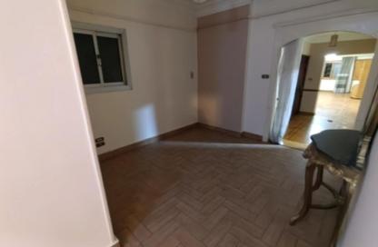 Apartment - 4 Bedrooms - 2 Bathrooms for sale in Al Farik Mohamed Ibrahim St. - 6th Zone - Nasr City - Cairo