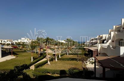 Chalet - 2 Bedrooms - 2 Bathrooms for sale in Louly Beach Resort - Al Ain Al Sokhna - Suez