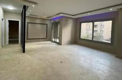 Apartment - 2 Bedrooms - 2 Bathrooms for sale in Palm Hills Village Gate - South Investors Area - New Cairo City - Cairo