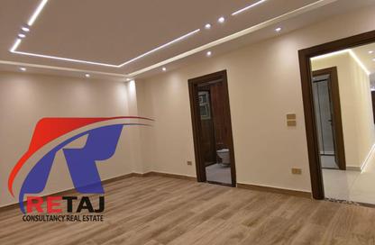 Apartment - 3 Bedrooms - 3 Bathrooms for sale in Mostafa Al Nahas St. - 6th Zone - Nasr City - Cairo