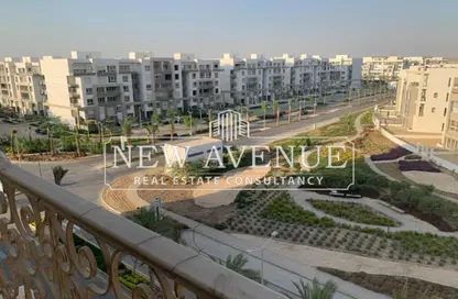 Apartment - 2 Bedrooms - 2 Bathrooms for sale in Garden Residence - Hyde Park - New Cairo City - Cairo