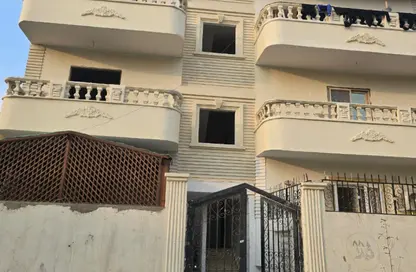 شقة - 4 غرف نوم - 2 حمامات للبيع في الحي الثاني غرب - مدينة الشروق - القاهرة