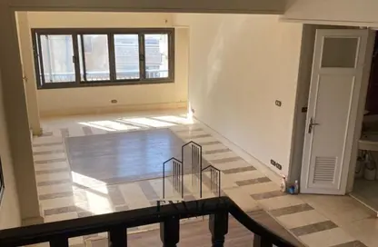 Apartment - 3 Bedrooms - 1 Bathroom for sale in Zuhair Sabry St. - 1st Zone - Nasr City - Cairo