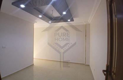 Apartment - 3 Bedrooms - 1 Bathroom for sale in Moharam Bek St. - Moharam Bek - Hay Wasat - Alexandria