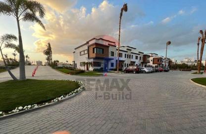 Townhouse - 4 Bedrooms - 5 Bathrooms for sale in Azzar - 5th Settlement Compounds - The 5th Settlement - New Cairo City - Cairo