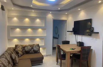 Apartment - 2 Bedrooms - 1 Bathroom for rent in Youssef Al Sebaey St. - Rehab City First Phase - Al Rehab - New Cairo City - Cairo
