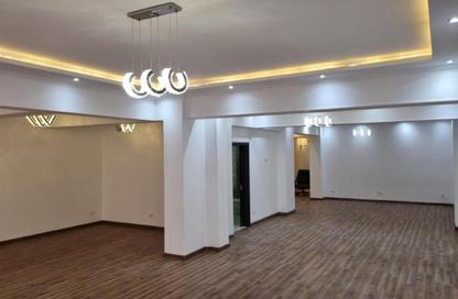 Duplex - 5 Bedrooms - 5 Bathrooms for sale in Omar Makram St. - Al Narges 6 - Al Narges - New Cairo City - Cairo
