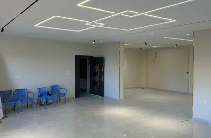 Apartment - 4 Bedrooms - 3 Bathrooms for sale in Beverly Hills Road - 17th District - Sheikh Zayed City - Giza