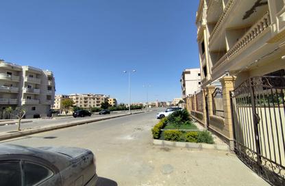 شقة - 3 - 2 للبيع في المجاورة الثانية - المنطقة الثالثة - مدينة الشروق - القاهرة