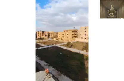 شقة - 3 غرف نوم - 2 حمامات للبيع في الحي الثالث شرق - مدينة الشروق - القاهرة