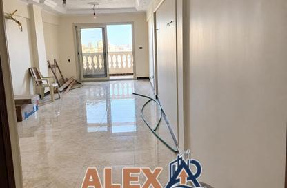 Apartment - 2 - 1 for sale in Canal Al Mahmoudya Bahari St. - Moharam Bek - Hay Wasat - Alexandria