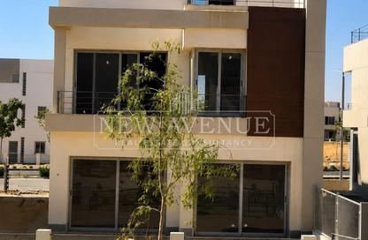 Villa - 4 Bedrooms - 4 Bathrooms for sale in Palm Hills New Cairo - 5th Settlement Compounds - The 5th Settlement - New Cairo City - Cairo