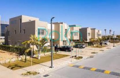 Villa - 4 - 5 for sale in The Crown - Cairo Alexandria Desert Road - 6 October City - Giza Villa - 4 - 5 for sale in The Crown - Cairo Alexandria Desert Road - 6 October City - Giza