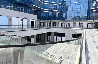 محل تجاري - استوديو للايجار في مركز أعمال كيرنيل - شارع التسعين الشمالي - التجمع الخامس - مدينة القاهرة الجديدة - القاهرة