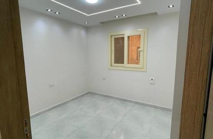 شقة - 3 - 2 للبيع في البوابة الرابعة - مينا - حدائق الاهرام - الجيزة