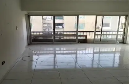 شقة - 3 غرف نوم - 1 حمام للايجار في الحي الحادي عشر - الشيخ زايد - الجيزة