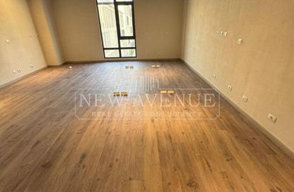 Office Space - Studio - 1 for rent in District 5 - 5th Settlement Compounds - The 5th Settlement - New Cairo City - Cairo