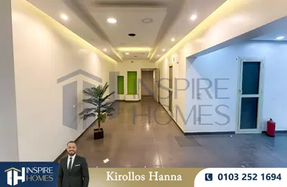 Office Space - 3 Bedrooms - 2 Bathrooms for rent in Bolkly - Hay Sharq - Alexandria