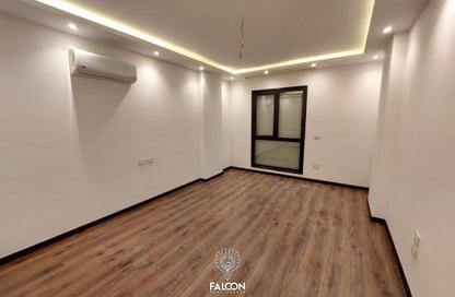 Apartment - 2 Bedrooms - 2 Bathrooms for sale in Swan Lake Residence - 5th Settlement Compounds - The 5th Settlement - New Cairo City - Cairo