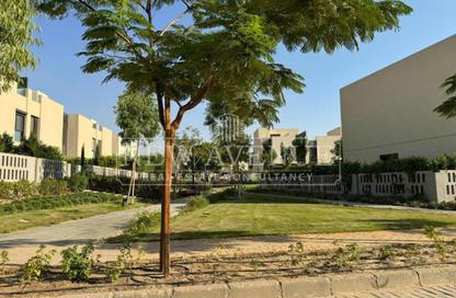 تاون هاوس - 4 - 4 للبيع في كمبوند البروج - كمبوندات الشروق - مدينة الشروق - القاهرة تاون هاوس - 4 - 4 للبيع في كمبوند البروج - كمبوندات الشروق - مدينة الشروق - القاهرة