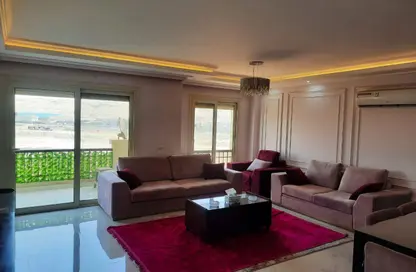 Apartment - 2 Bedrooms - 2 Bathrooms for sale in Stone Residence - 5th Settlement Compounds - The 5th Settlement - New Cairo City - Cairo