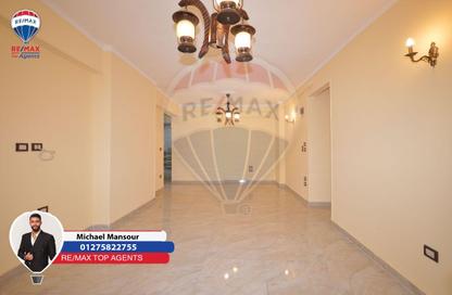 Apartment - 3 Bedrooms - 1 Bathroom for rent in El Mandara - Hay Than El Montazah - Alexandria