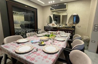Apartment - 3 Bedrooms - 3 Bathrooms for sale in Stone Residence - 5th Settlement Compounds - The 5th Settlement - New Cairo City - Cairo