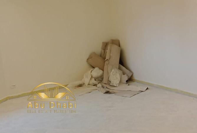 87209287 - Property Image 2