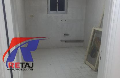 شقة - 3 غرف نوم - 1 حمام للبيع في شارع فريد سميكه - ميدان الحجاز - النزهة - القاهرة