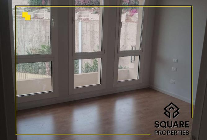 98012370 - Property Image 2