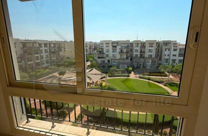 Apartment - 2 Bedrooms - 3 Bathrooms for rent in Uptown Cairo Road - Al Abageyah - El Khalifa - Cairo