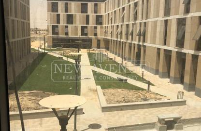 Clinic - Studio - 1 Bathroom for sale in Beverly Hills Road - 17th District - Sheikh Zayed City - Giza Clinic - Studio - 1 Bathroom for sale in Beverly Hills Road - 17th District - Sheikh Zayed City - Giza