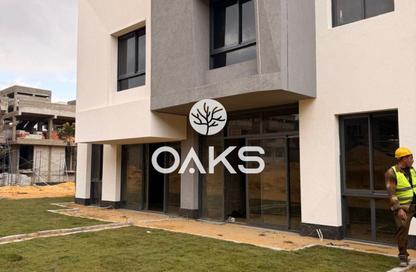 Villa - 6 Bedrooms - 4 Bathrooms for sale in Eastshire compound - 5th Settlement Compounds - The 5th Settlement - New Cairo City - Cairo