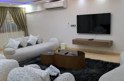 شقة - 3 غرف نوم - 3 حمامات للايجار في شارع عباس العقاد - المنطقة الأولى - مدينة نصر - القاهرة