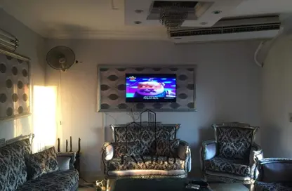 Apartment - 3 Bedrooms - 2 Bathrooms for sale in Ahbab Al Rasoul St. - Al Sefarat District - Nasr City - Cairo