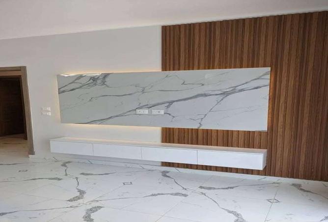 101773040 - Property Image 2