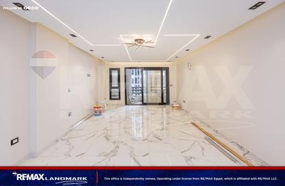 شقة - 3 - 2 للبيع في شارع مدرسة الريادة - سموحة - حي شرق - الاسكندرية