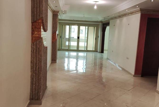 74049055 - Property Image 3