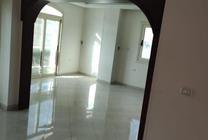 74049055 - Property Image 2