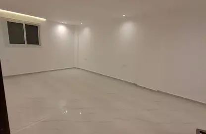 شقة - 3 غرف نوم - 2 حمامات للبيع في الحي السابع - الشيخ زايد - الجيزة