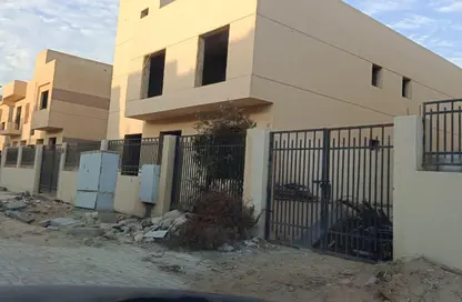 فيلا - 8 غرف نوم - 7 حمامات للبيع في فرست هايتس - محور 26 يوليو - مدينة 6 أكتوبر - الجيزة