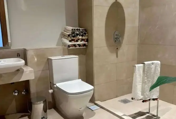 98549134 - Property Image 3