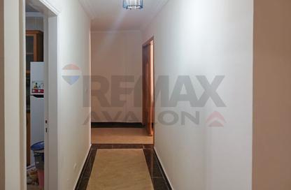 Apartment - 3 Bedrooms - 2 Bathrooms for rent in Green Towers - Smouha - Hay Sharq - Alexandria