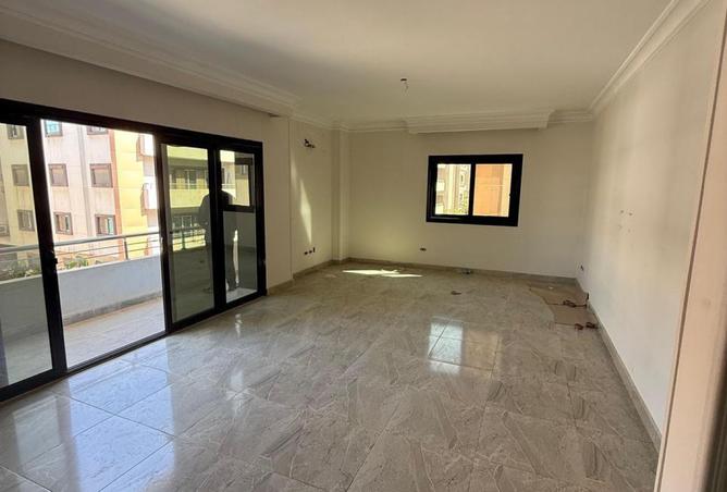 98281003 - Property Main Image