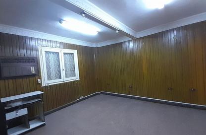 Office Space - Studio - 1 Bathroom for rent in Dr Mohammed Shahin St. - Al Agouza - Giza