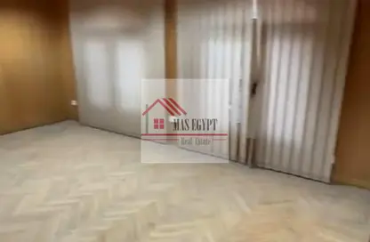 شقة - 4 غرف نوم - 2 حمامات للبيع في شارع لبنان - المهندسين - الجيزة