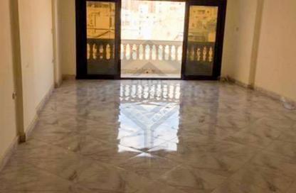 Apartment - 3 Bedrooms - 1 Bathroom for rent in Smouha Square - Smouha - Hay Sharq - Alexandria
