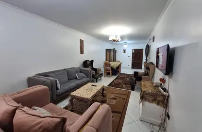 شقة - 2 غرف نوم - 1 حمام للايجار في شارع عباس العقاد - المنطقة الأولى - مدينة نصر - القاهرة