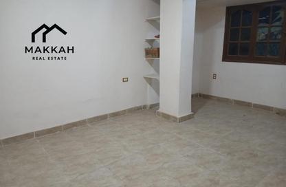 Apartment - 3 Bedrooms - 1 Bathroom for rent in Salah Salem St. - Roxy - Heliopolis - Masr El Gedida - Cairo